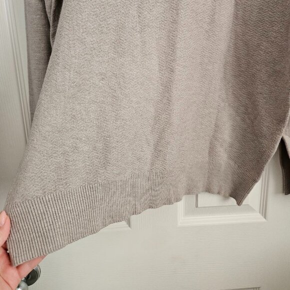 E + L Tech Men's XL Beige Light Grey Crew Neck Light Sweater - NEW with tags - Picture 6 of 9